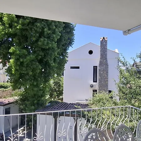 Bizim Kelebek Φετιγιέ